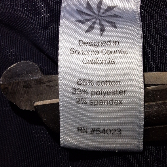 A pair of Athleta jeans in a size 4 with an inseam of 29". - Picture 3 of 8